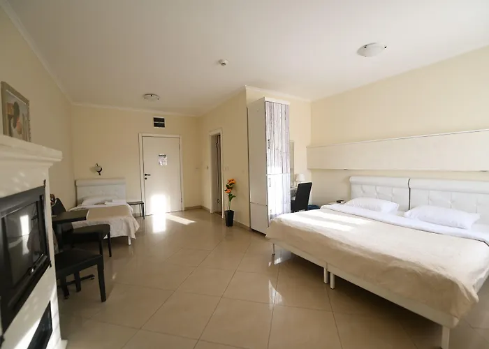 Garni Dash 4* Novi Sad